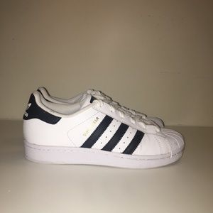 Adidas Superstar Kids Size 4